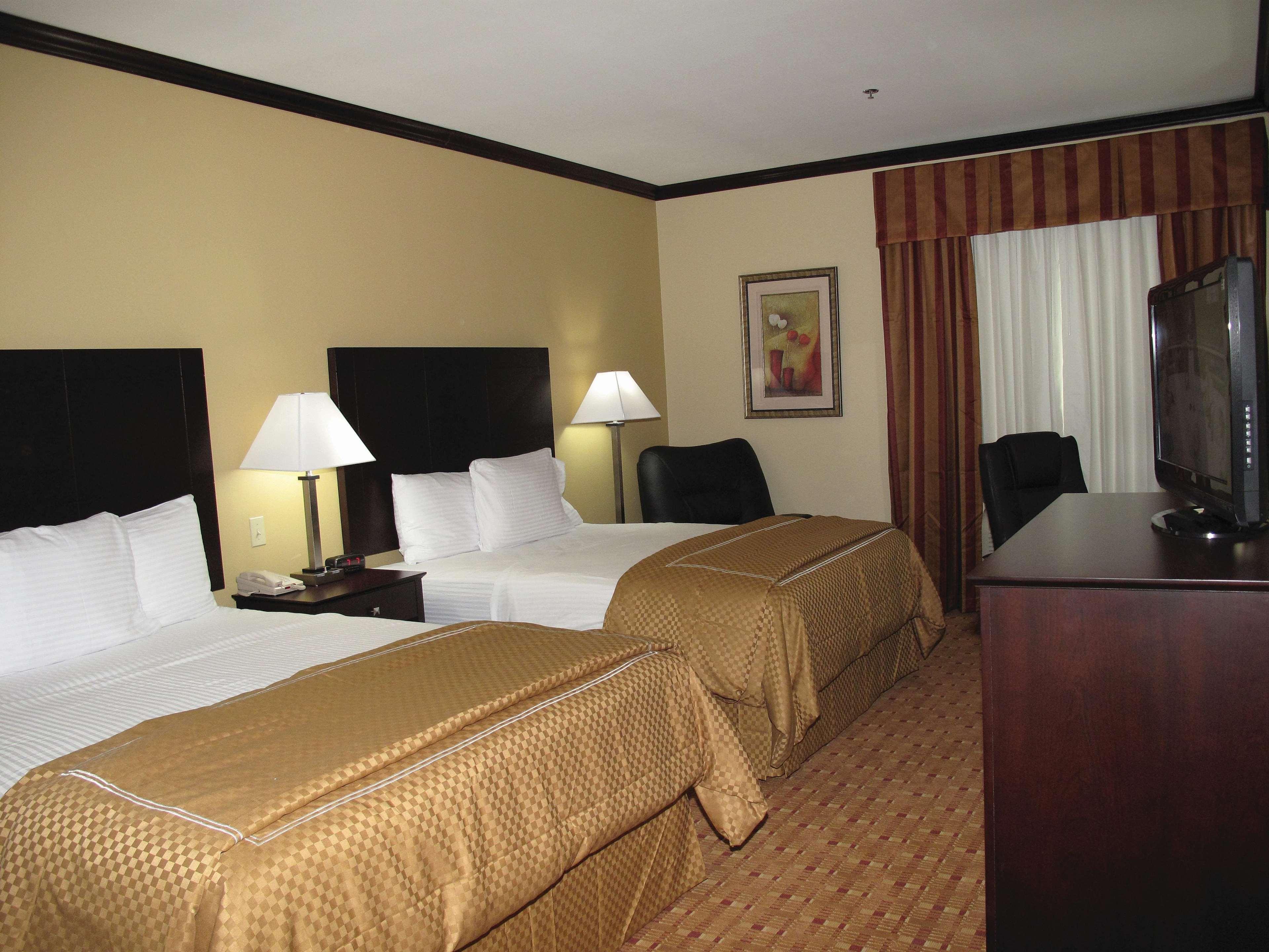 La Quinta By Wyndham Ennis Hotel Exterior foto