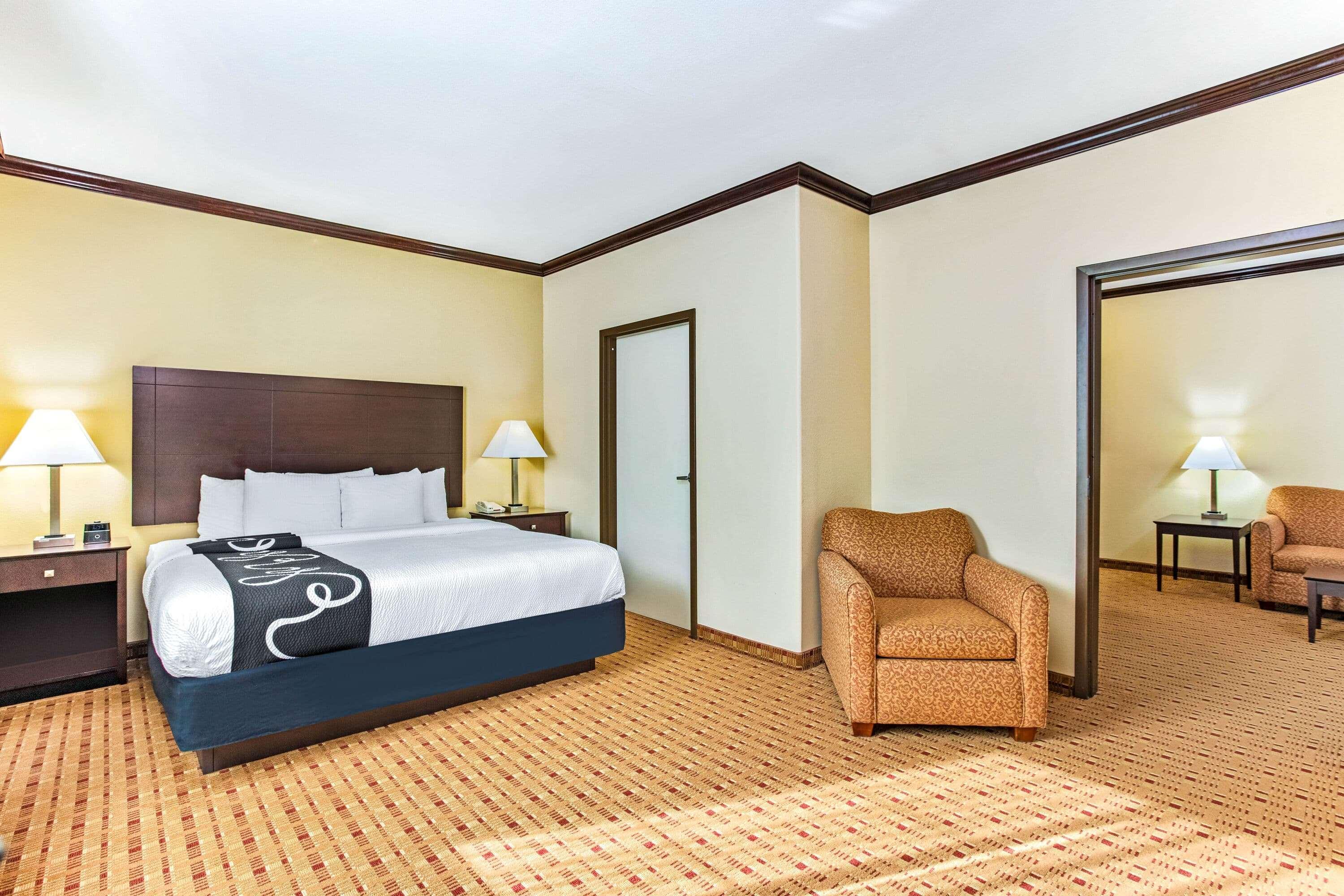 La Quinta By Wyndham Ennis Hotel Exterior foto